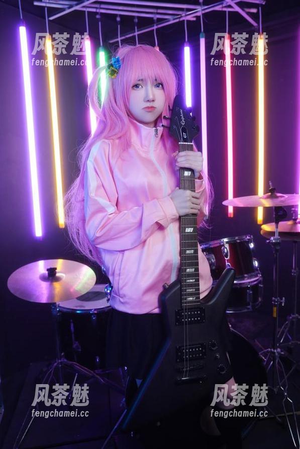 sally dorasnow多啦雪 连衣裙?还是sally dorasnow多啦雪的专属私拍资源?让我慢慢思考这世间的纠结。